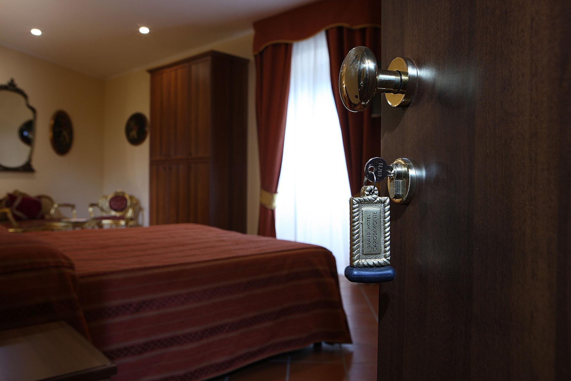 Grand Hotel Capodimonte Naples Luaran gambar
